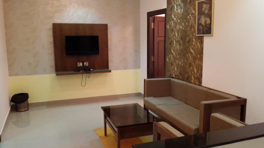 Hotel Mudra Midtown Suites & Rooms Kalasa Exterior foto